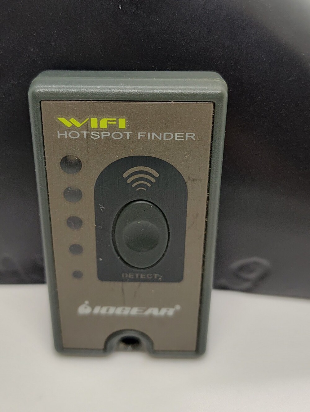 iOGEAR WiFi Hotspot Finder - Gray/Black